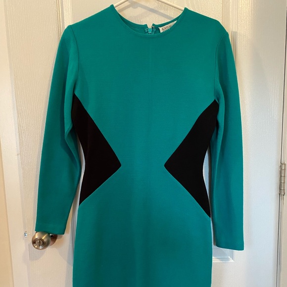 🌲Vintage 80’s Green Dress🌲 - Picture 2 of 5